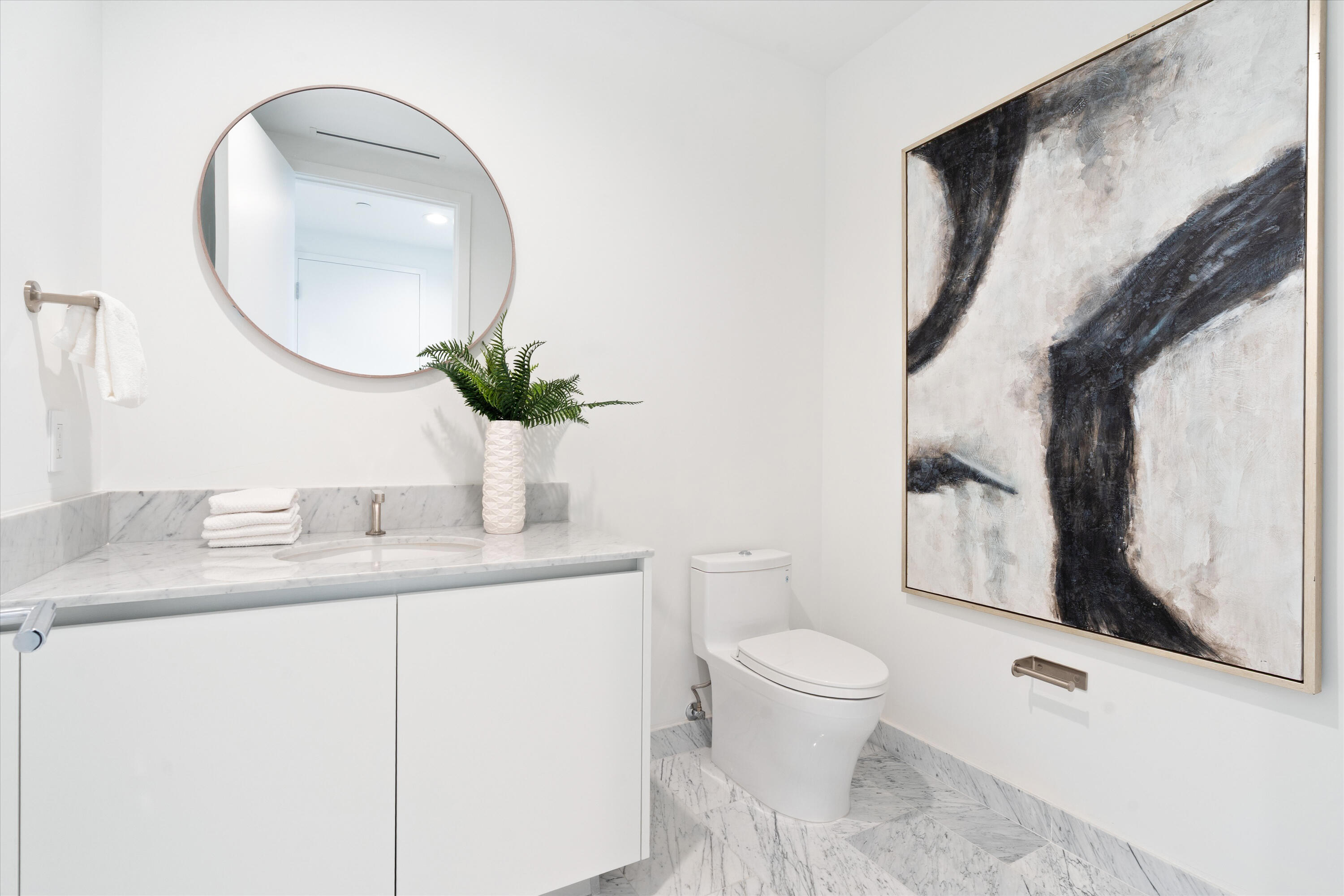 FORTE RESIDENCES CONDO - Residential