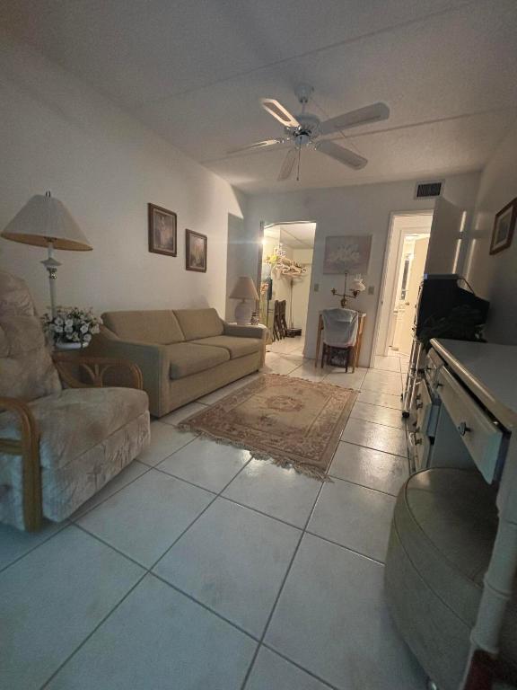 3300 Springdale Boulevard 217