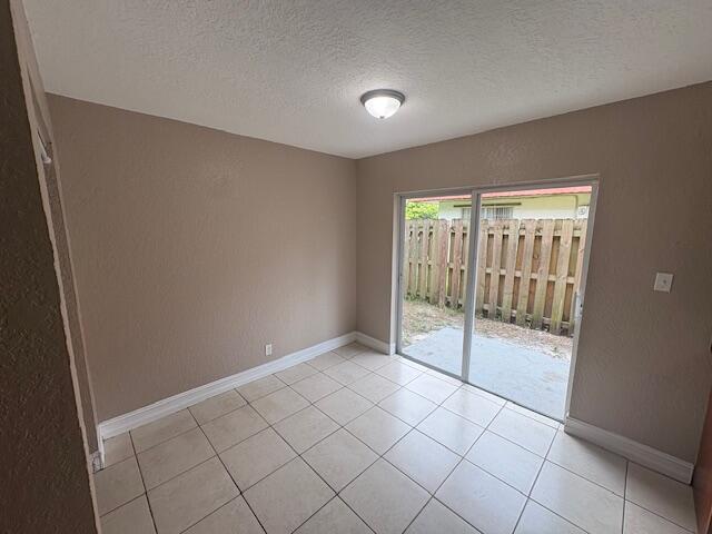 LAUDERHILL MANOR - Residential Lease