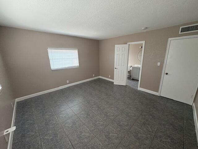 LAUDERHILL MANOR - Residential Lease