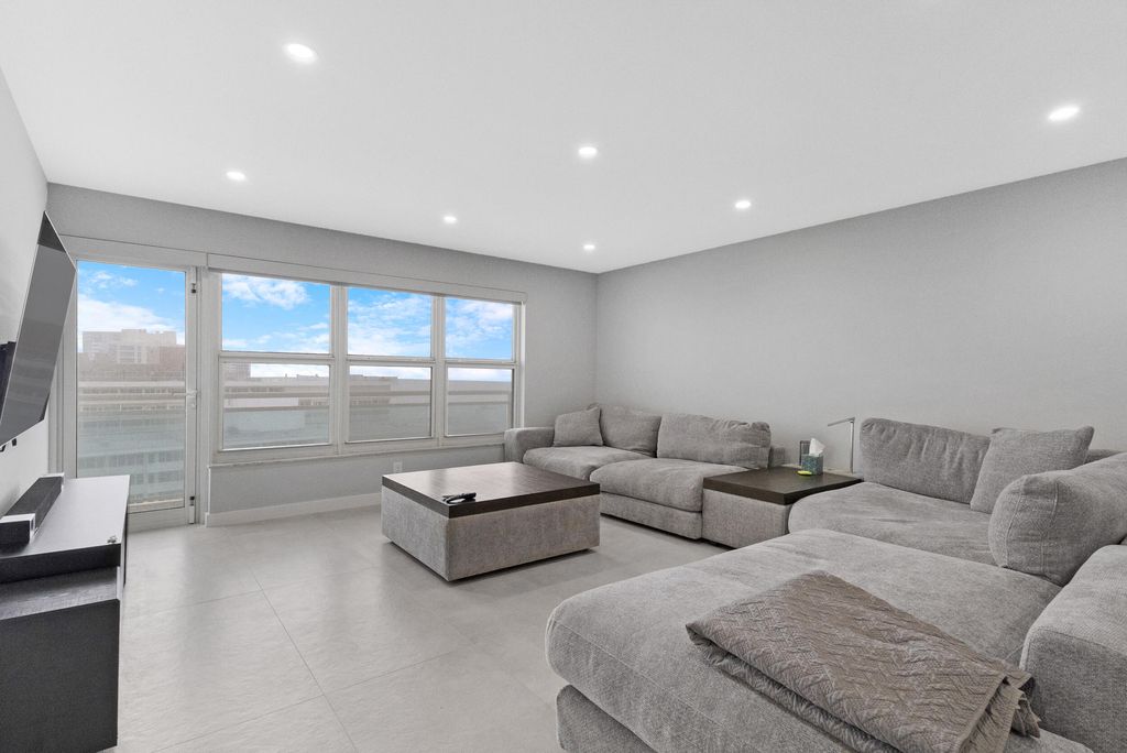 Photo of 3900 Galt Ocean Drive #2114, Fort Lauderdale, FL 33308 (MLS # B26021482)