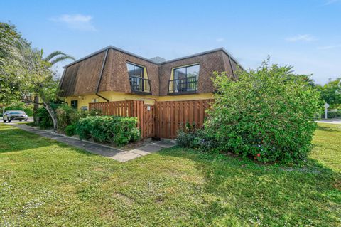 Property photo of 110 N Delaware Boulevard 9b, Jupiter, FL 33458