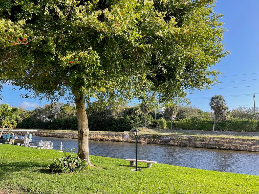 Photo of 1304 SW 15TH Street, Boynton Beach, FL 33426 (MLS # B26082168)