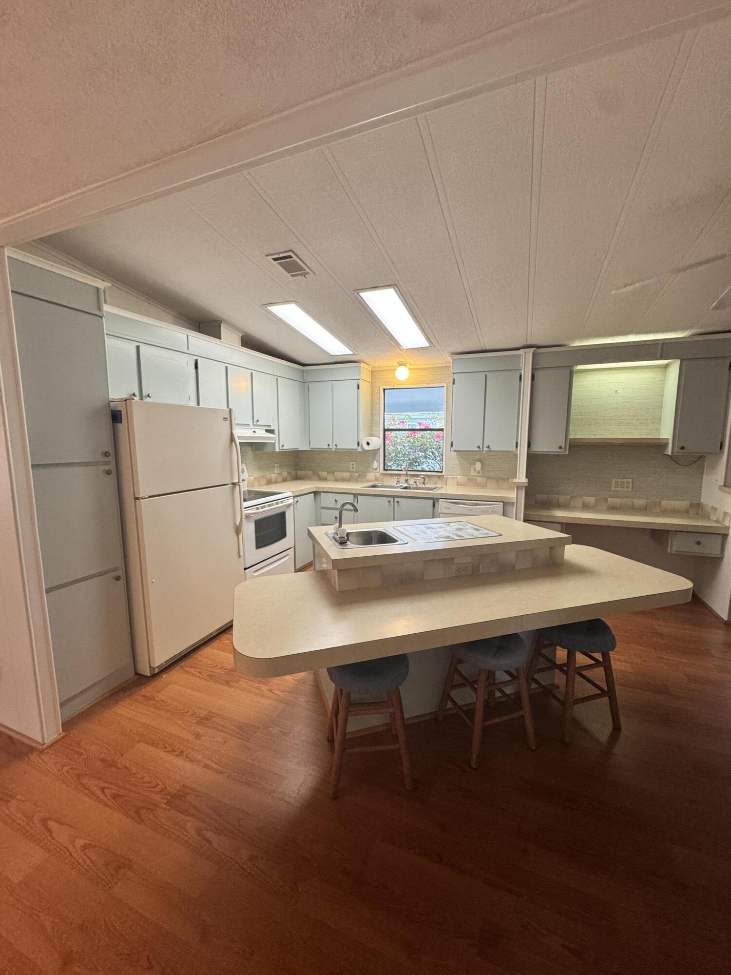 Spanish Lakes Country Club Village - Residential