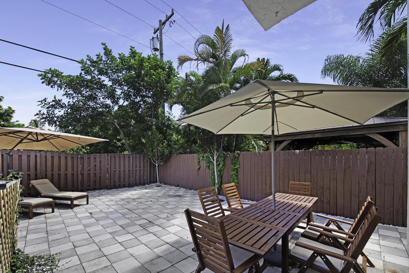 LAUDERDALE - Residential Lease