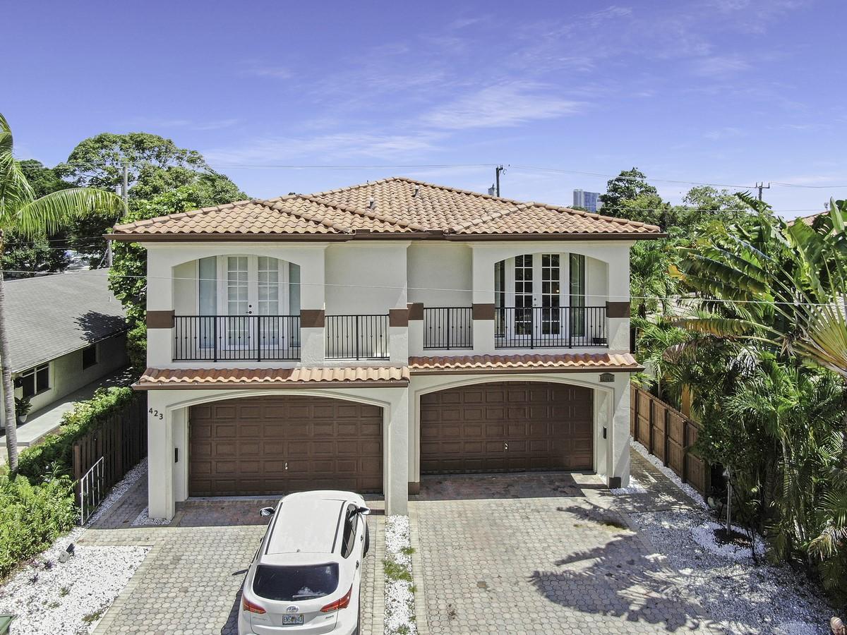 LAUDERDALE - Residential Lease