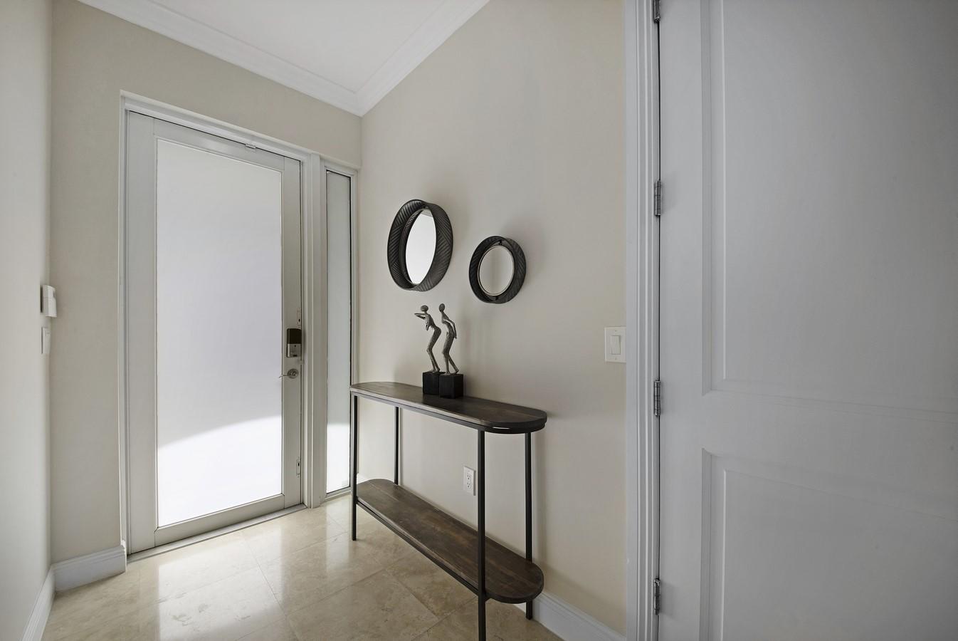 LAUDERDALE - Residential Lease