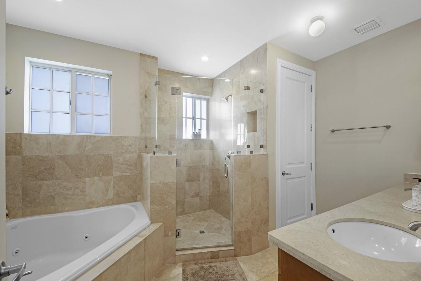 LAUDERDALE - Residential Lease