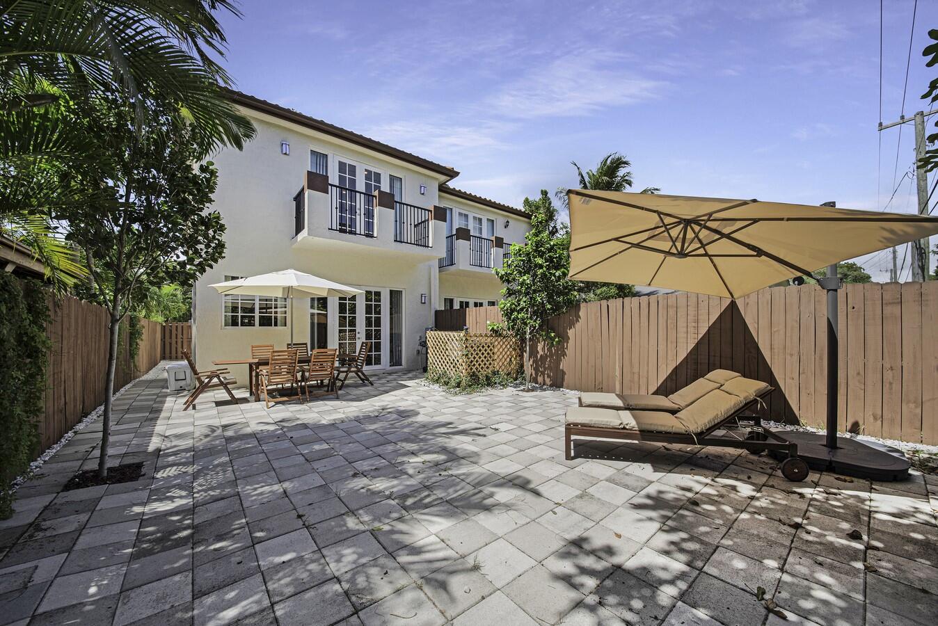 LAUDERDALE - Residential Lease