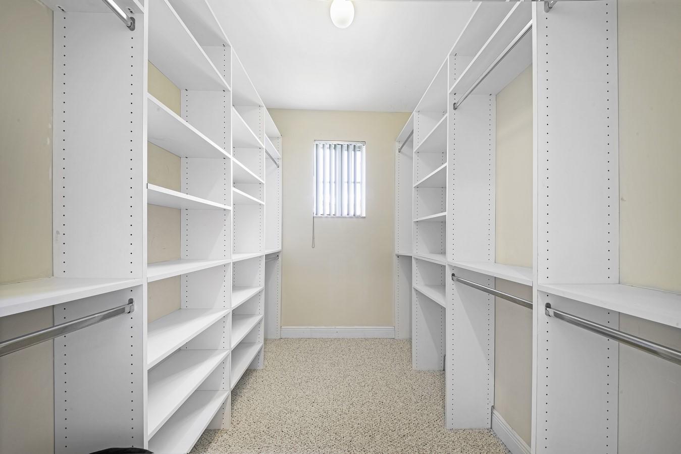 LAUDERDALE - Residential Lease