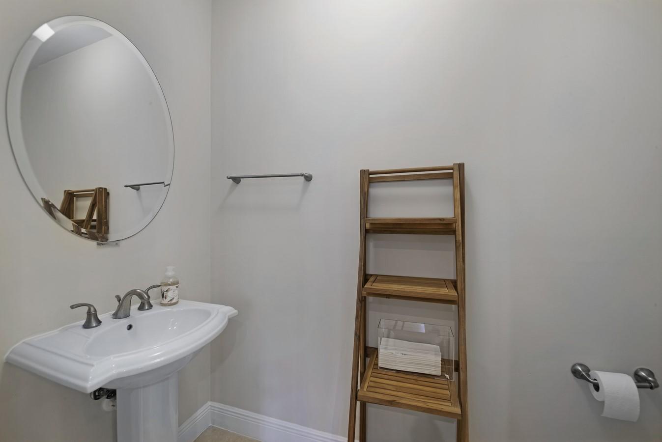 LAUDERDALE - Residential Lease