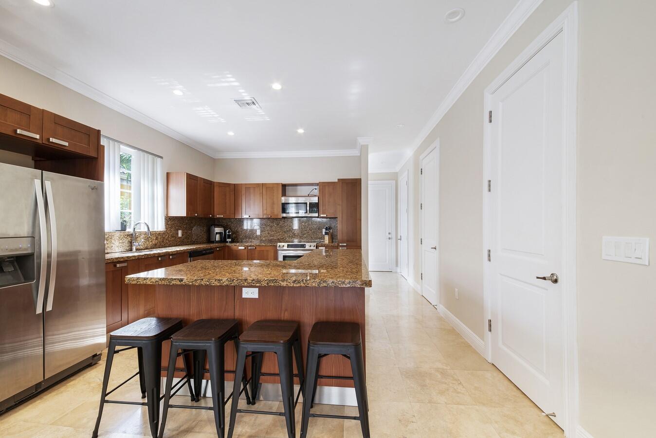 LAUDERDALE - Residential Lease