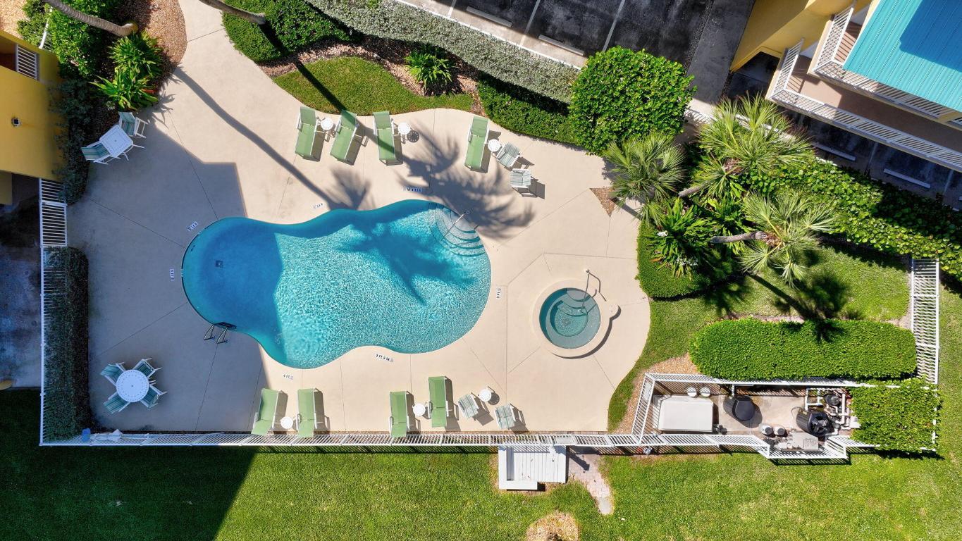 BEACH VILLAS ON HUTCHINSON ISLAND CONDOMINIUM - Residential