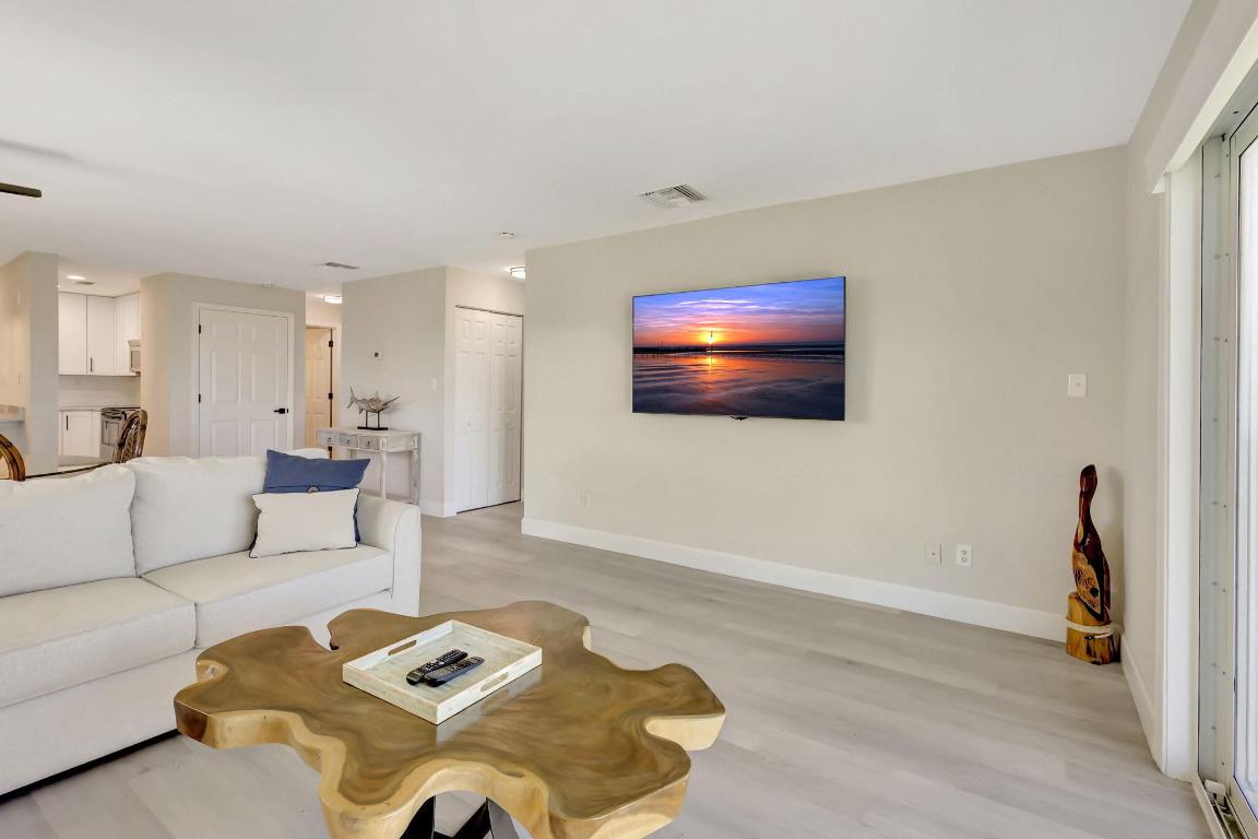 BEACH VILLAS ON HUTCHINSON ISLAND CONDOMINIUM - Residential