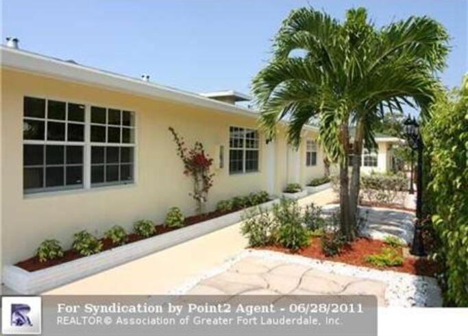 Beautiful 1/1 in Victoria Park. Fully updated, Central AC, New Kitchen, Private garden. All pets welcomed.