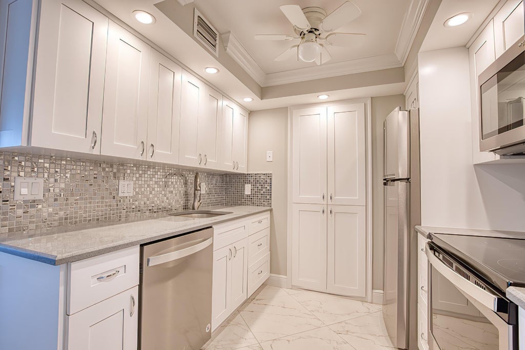 Photo of 111 Briny Avenue #610, Pompano Beach, FL 33062 (MLS # B26081979)