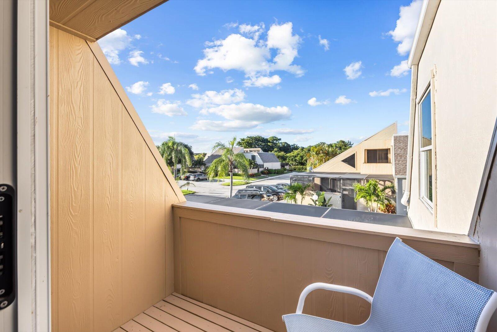 TARPON BAY VILLAS - Residential Lease