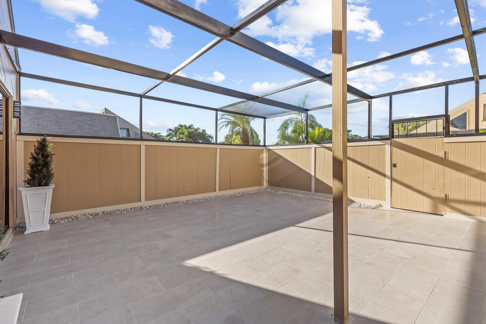 TARPON BAY VILLAS - Residential Lease