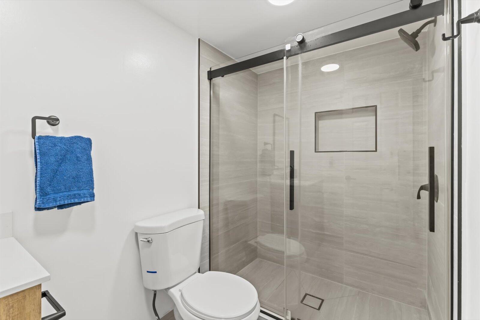 TARPON BAY VILLAS - Residential Lease