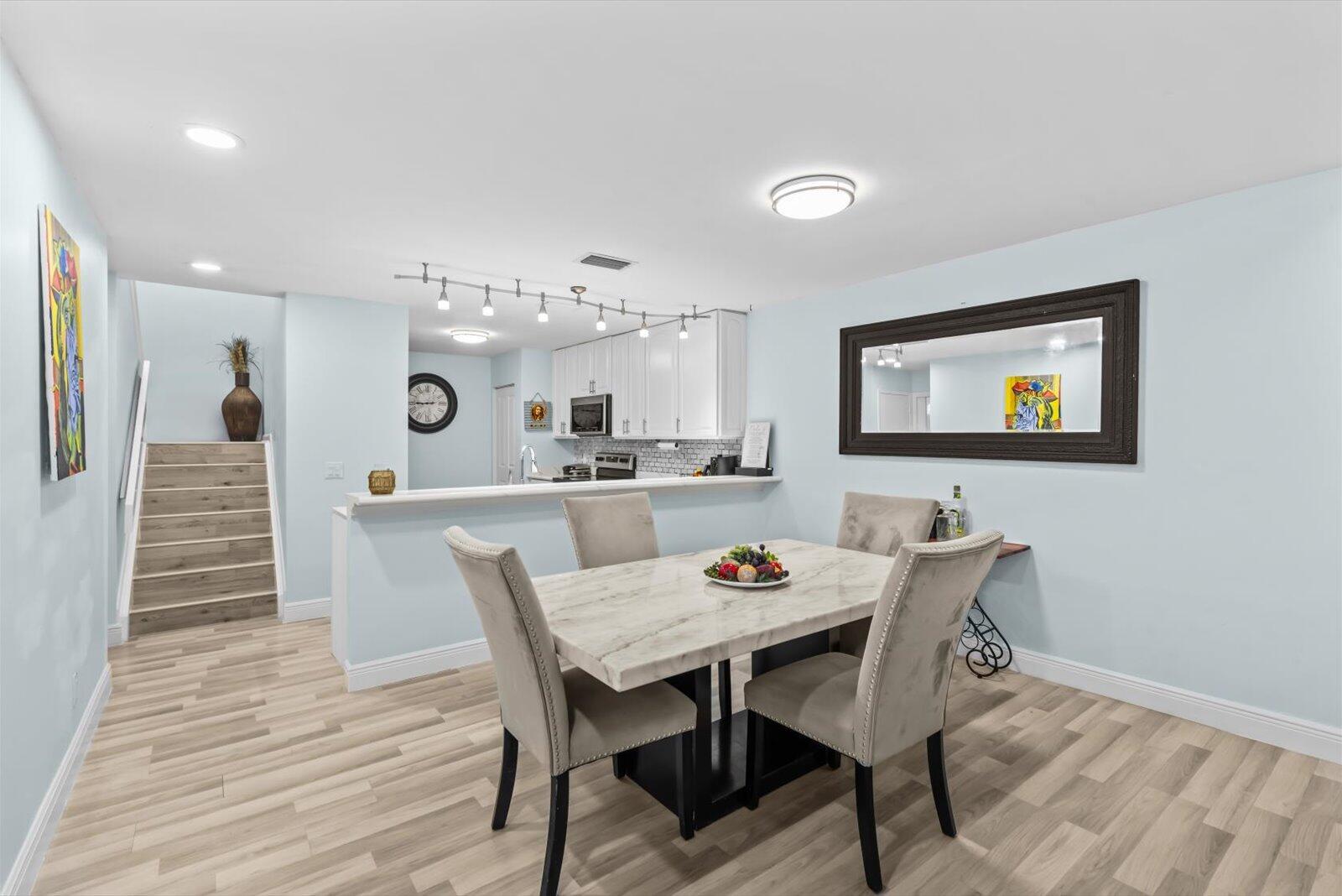 TARPON BAY VILLAS - Residential Lease