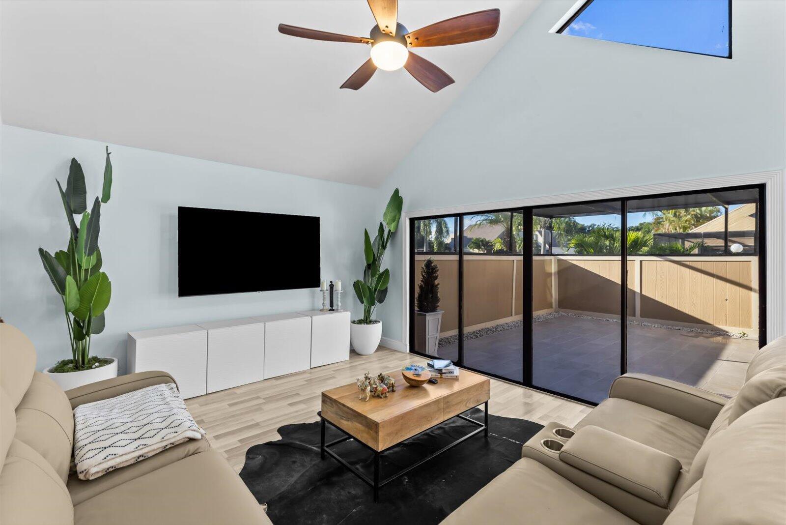 TARPON BAY VILLAS - Residential Lease