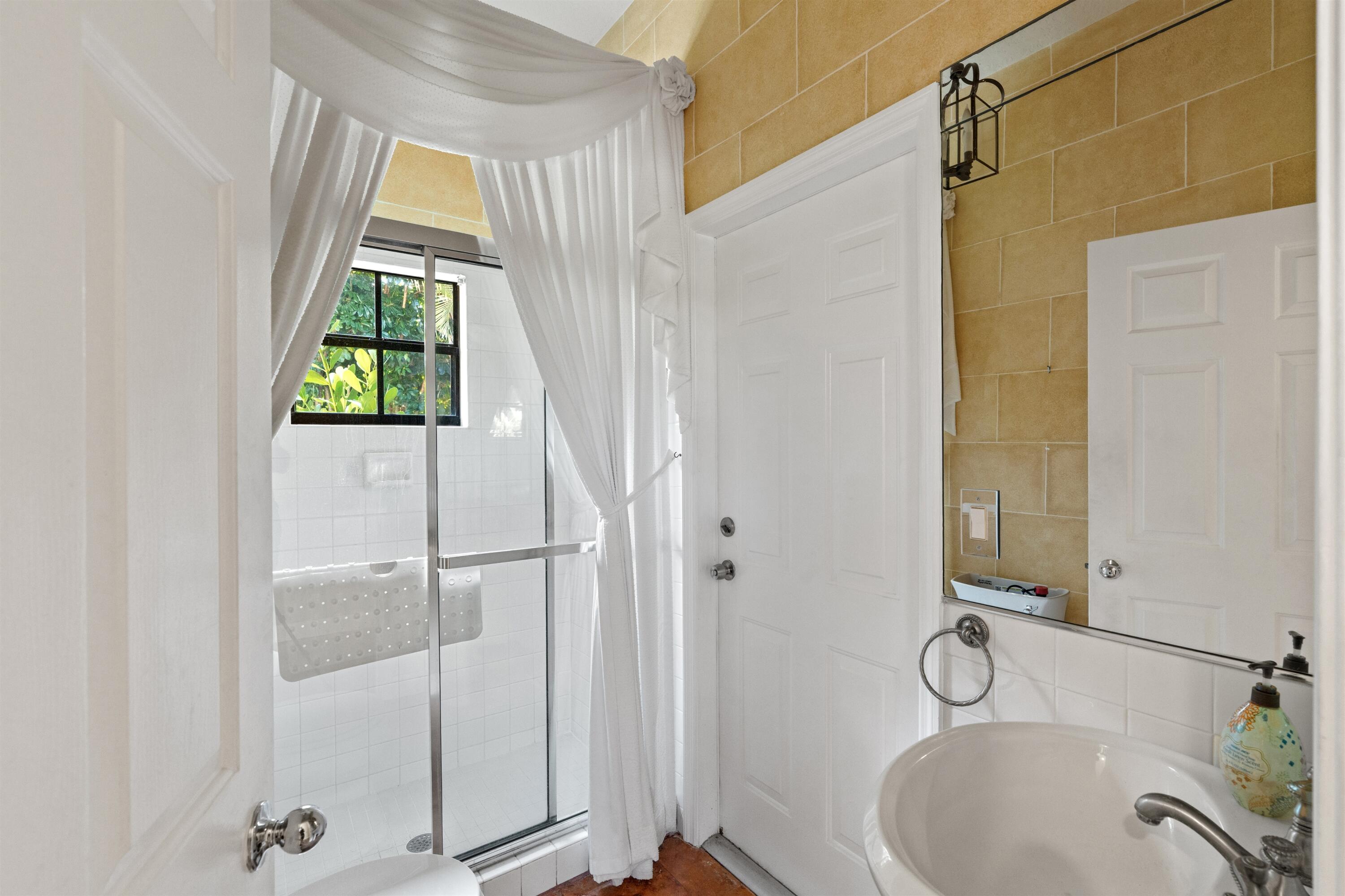 PALM BEACH SHORES REV - Residential