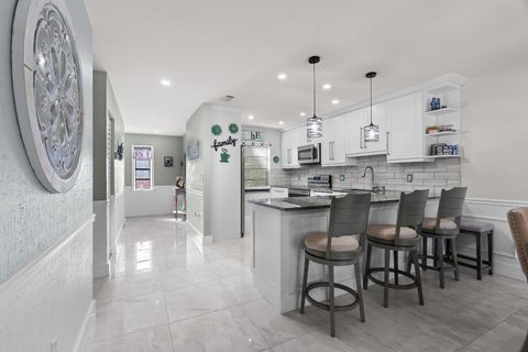 21215 Lago Circle F Boca Raton FL 33433