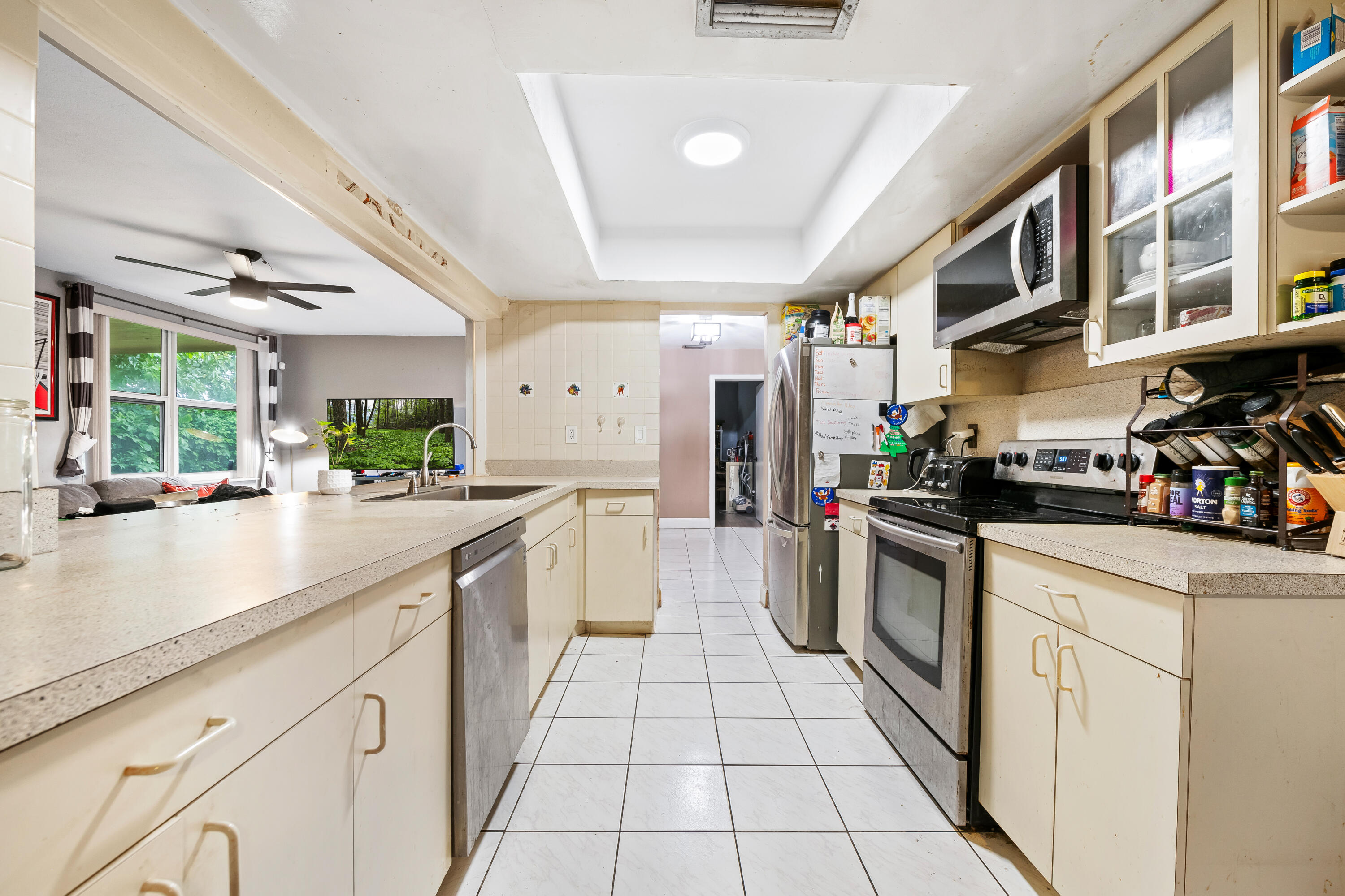 OAKLAND ESTATES SEC EIGHT - Residential