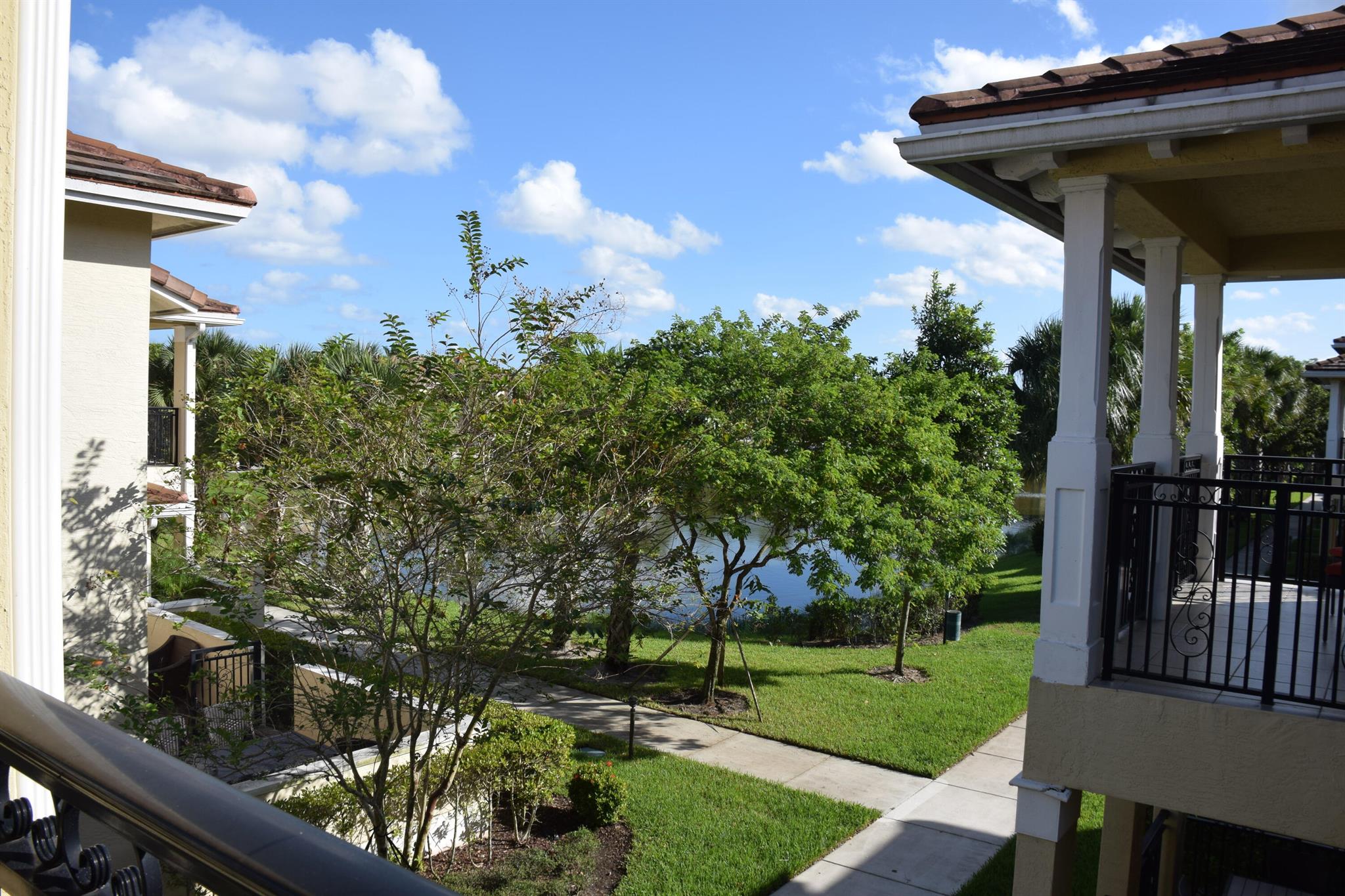 PALOMA LAKES PLAT - Residential Lease
