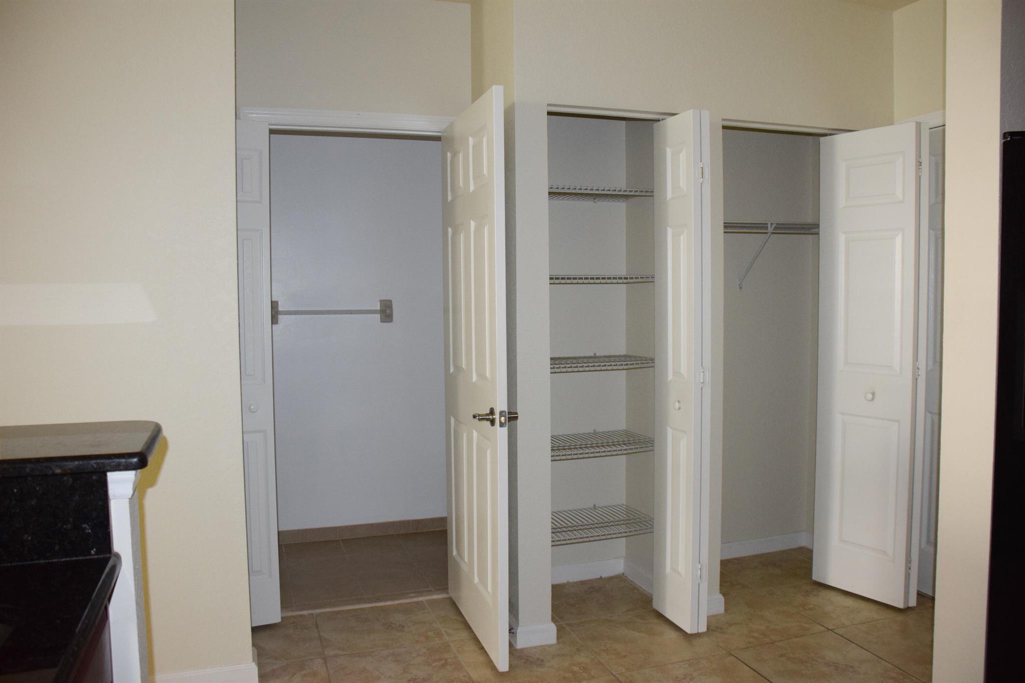 PALOMA LAKES PLAT - Residential Lease