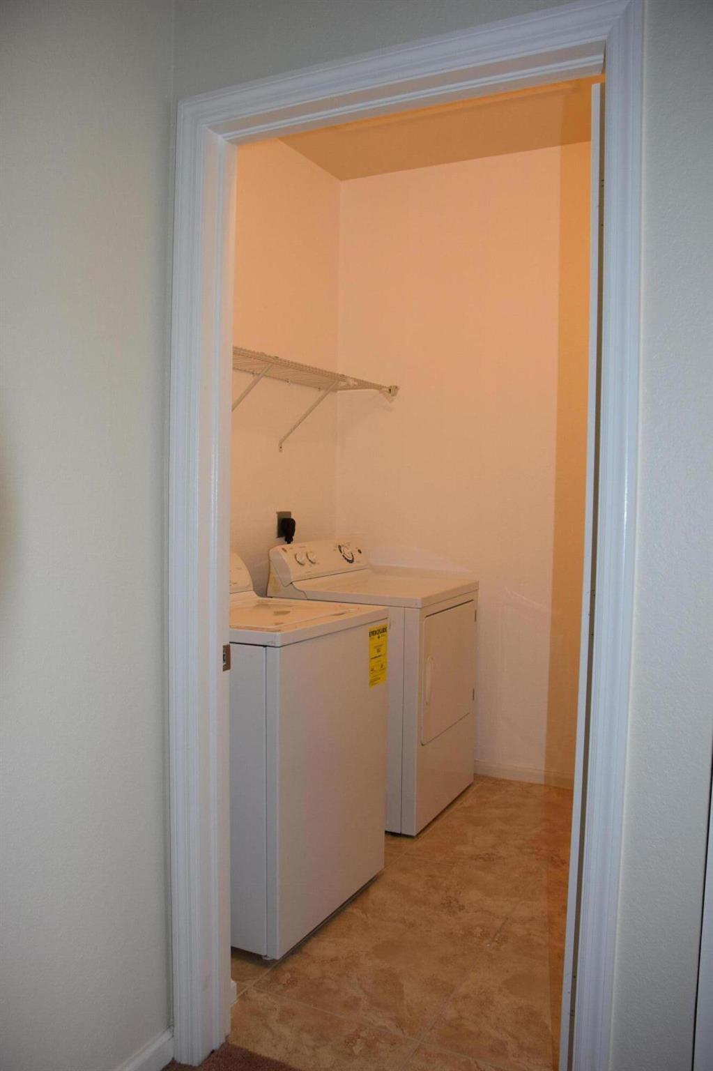 PALOMA LAKES PLAT - Residential Lease