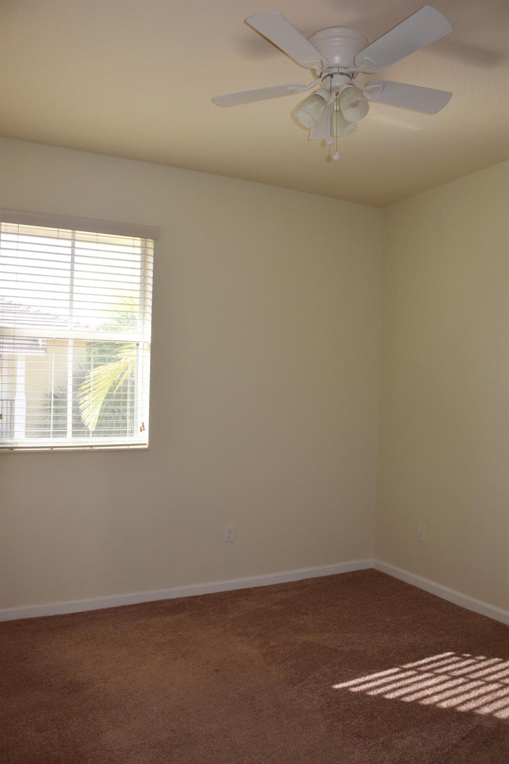 PALOMA LAKES PLAT - Residential Lease