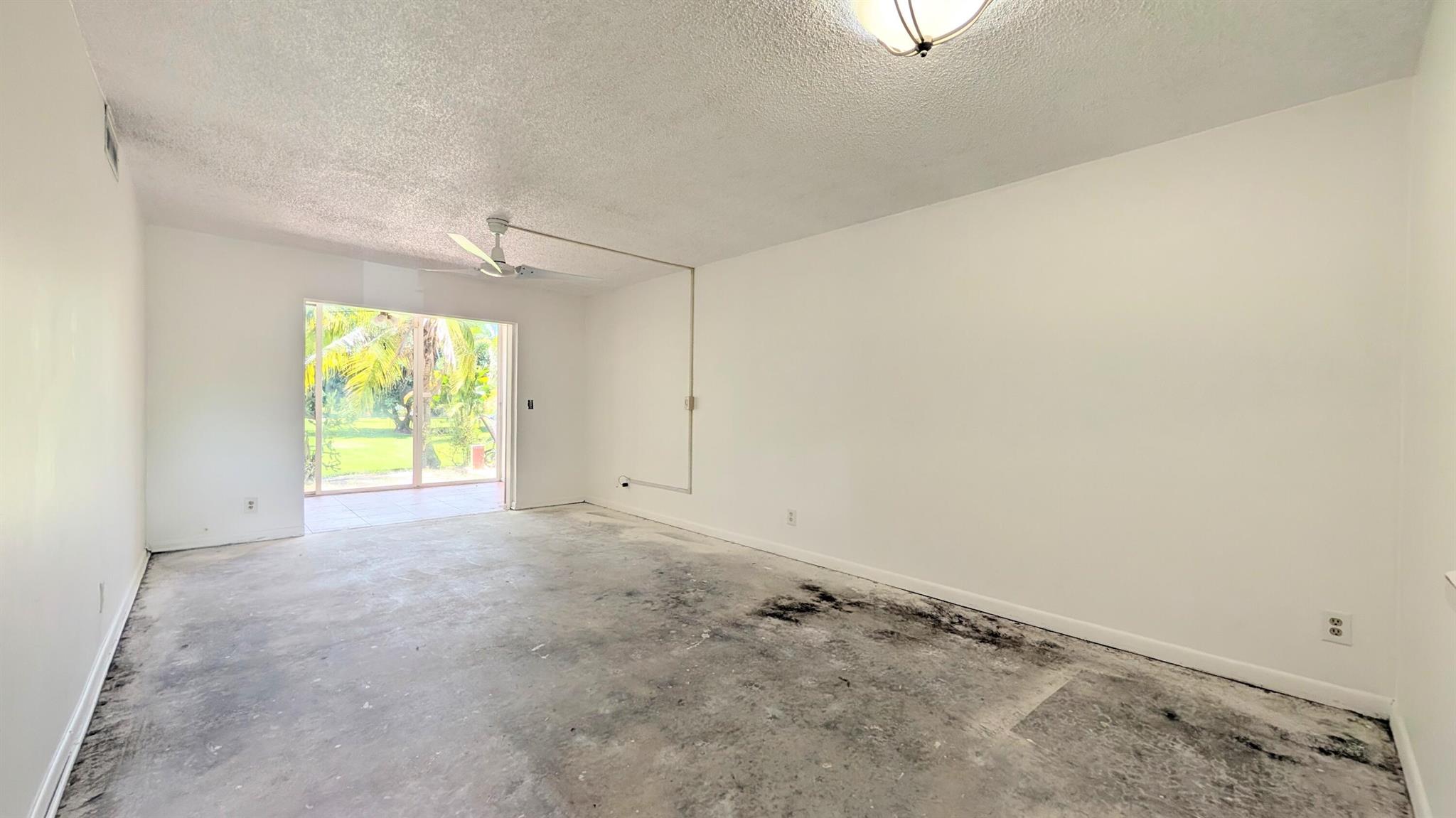 330 NE 26th Avenue 1050
