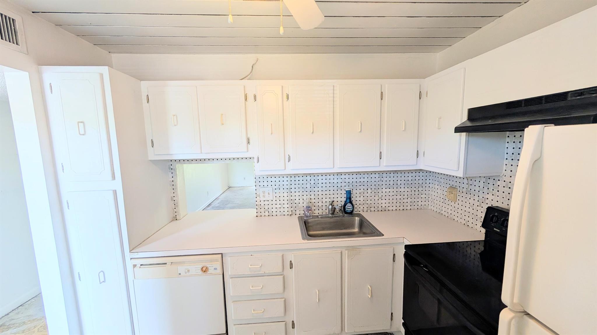 330 NE 26th Avenue 1050