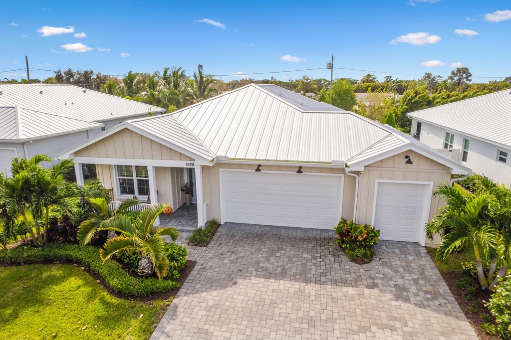 Photo of 1928 SW Pinewood Way, Palm City, FL 34990 (MLS # R11034860)