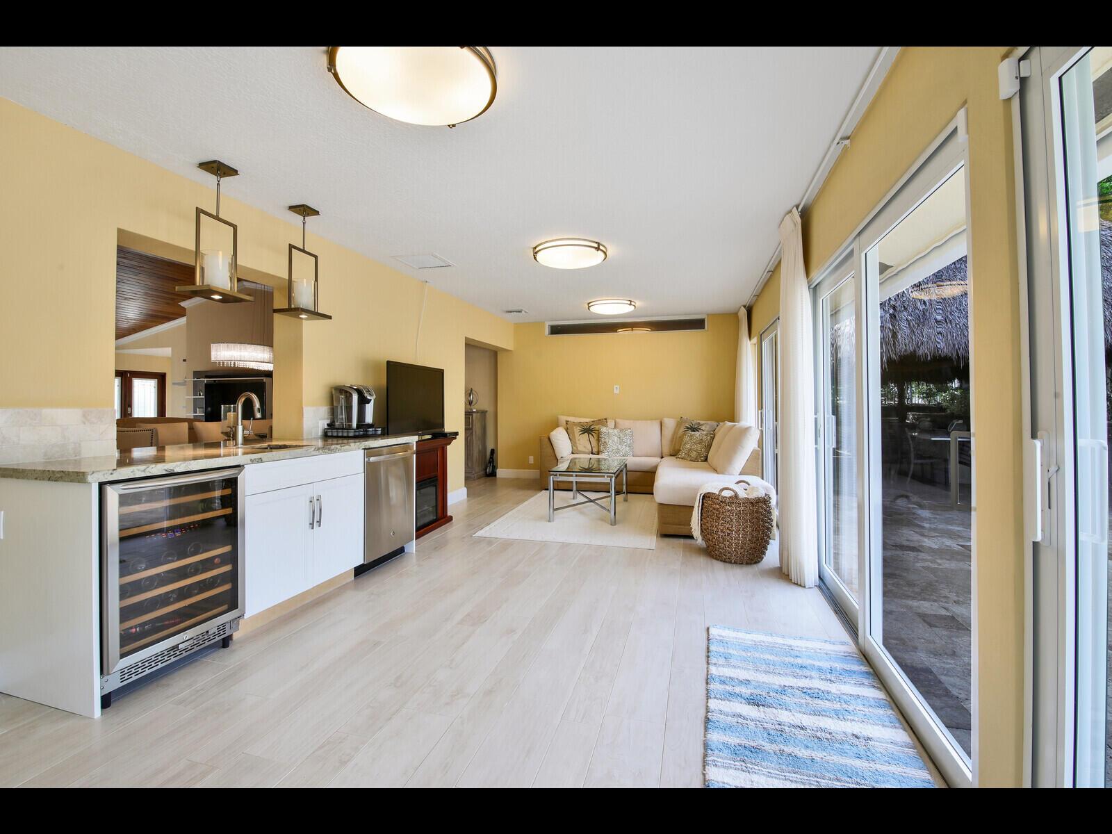 TOMKUS - Residential Lease