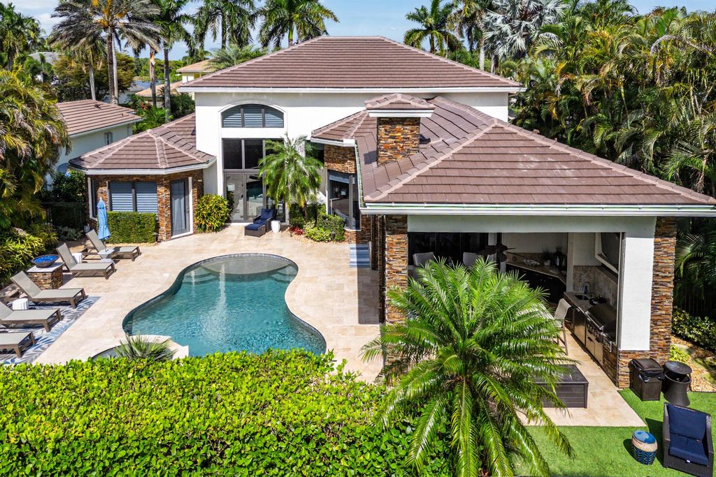 Photo of 15967 Laurel Creek Drive, Delray Beach, FL 33446 (MLS # R11082127)