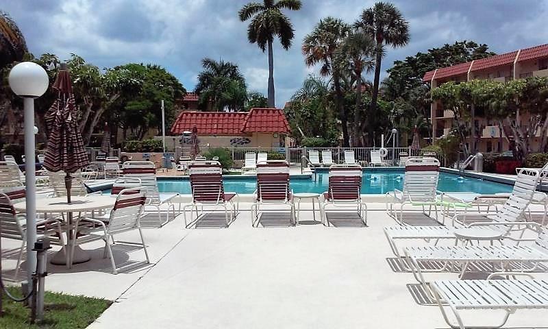 ISLAND CLUB - Residential