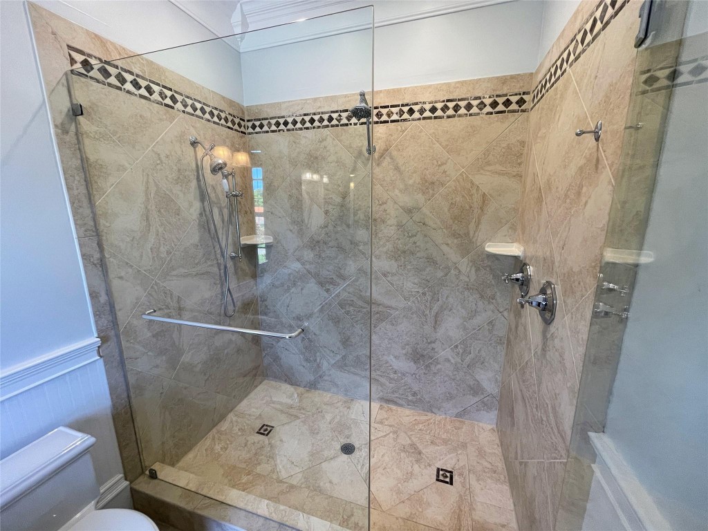 LAUDERDALE PARK - Residential Income