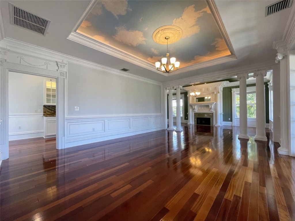 LAUDERDALE PARK - Residential Income