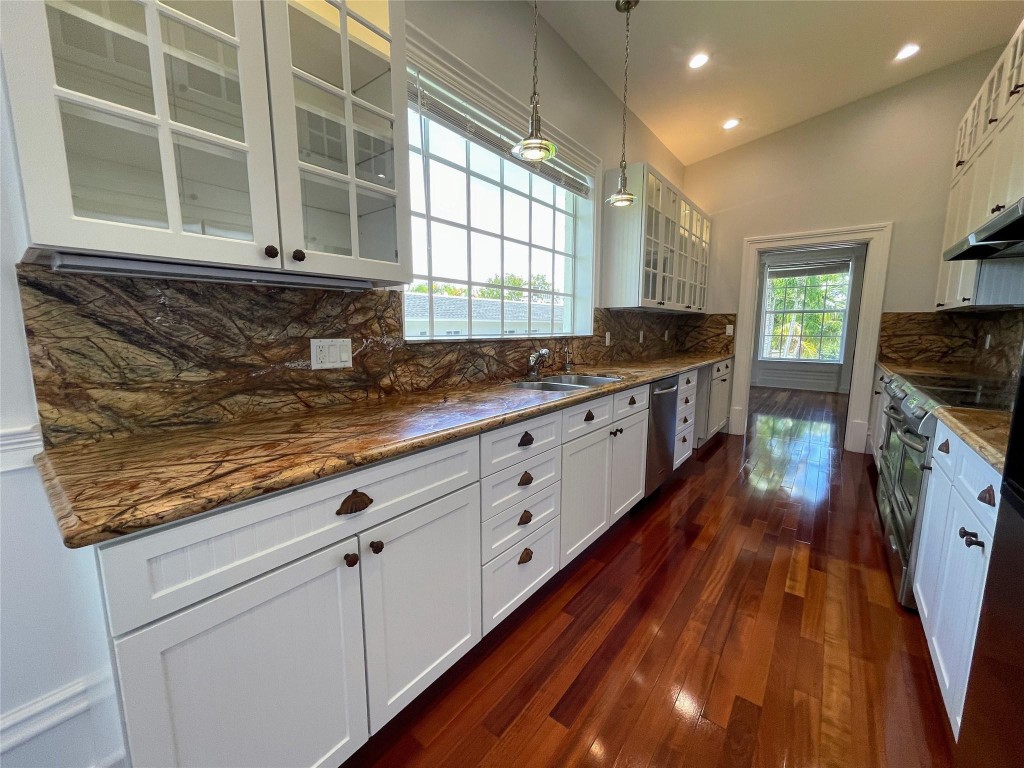 LAUDERDALE PARK - Residential Income