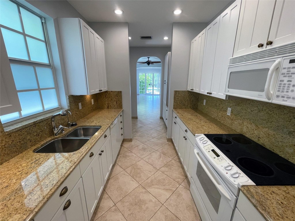 LAUDERDALE PARK - Residential Income