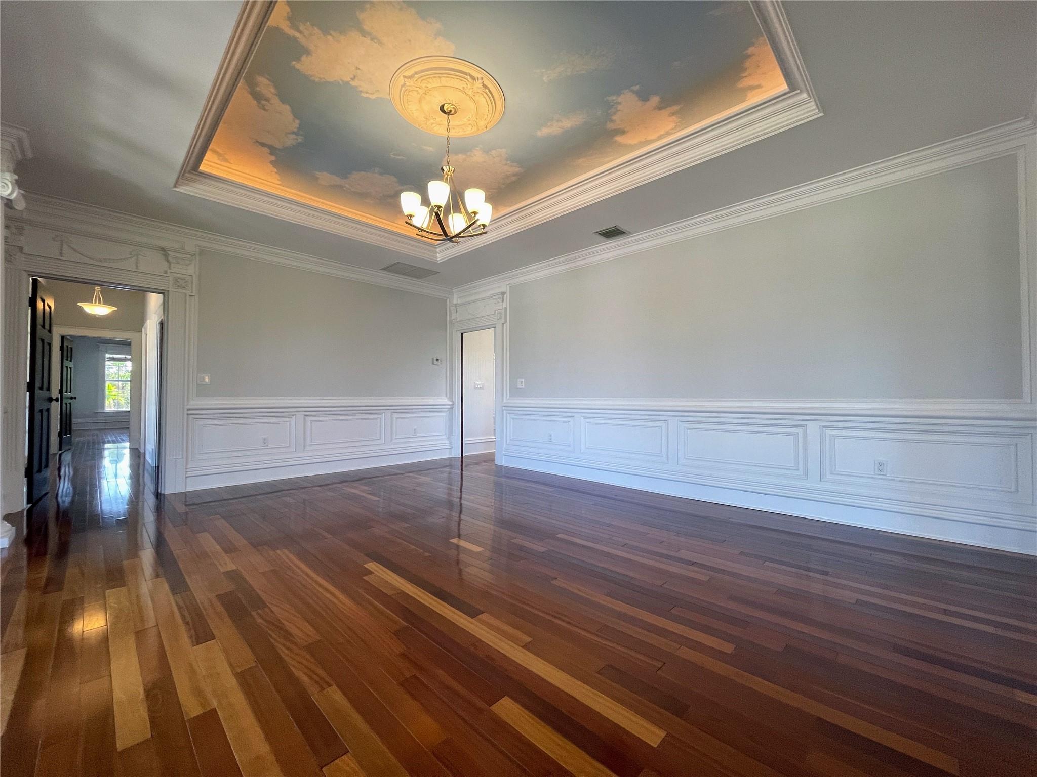 LAUDERDALE PARK - Residential Income