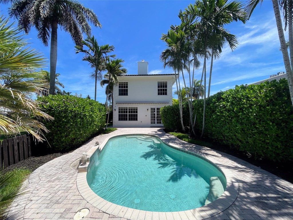 Photo of 929 NE 18Th Court, Fort Lauderdale, FL 33305 (MLS # F10531405)