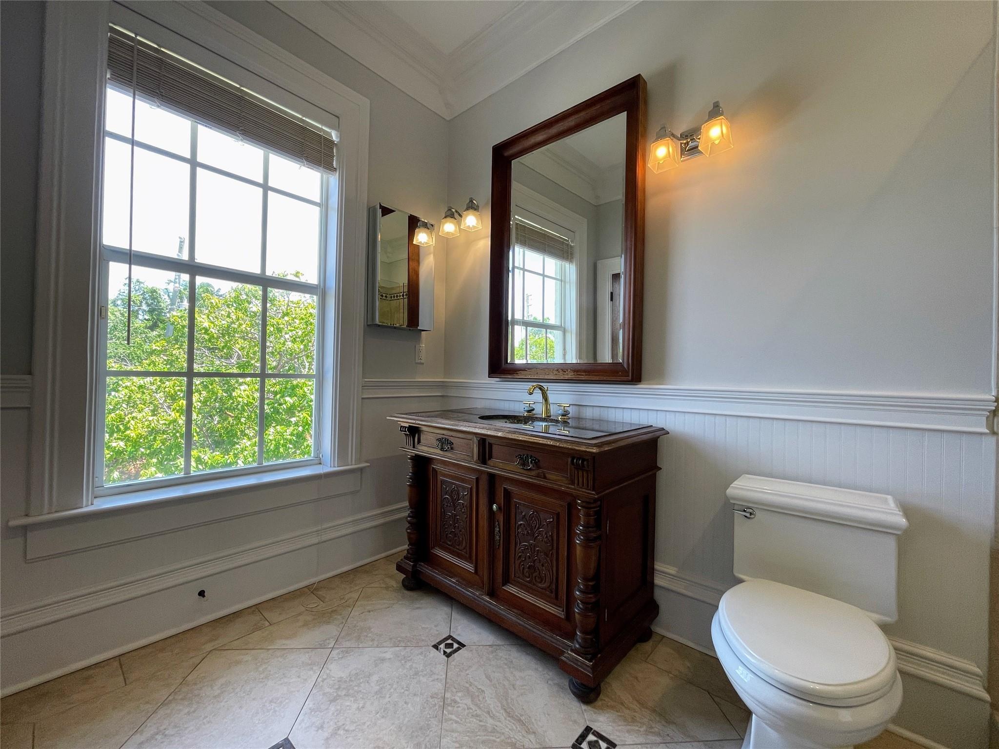 LAUDERDALE PARK - Residential Income