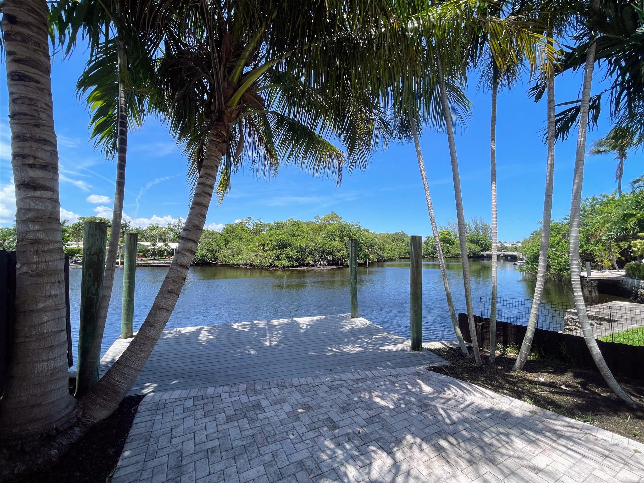 LAUDERDALE PARK - Residential Income