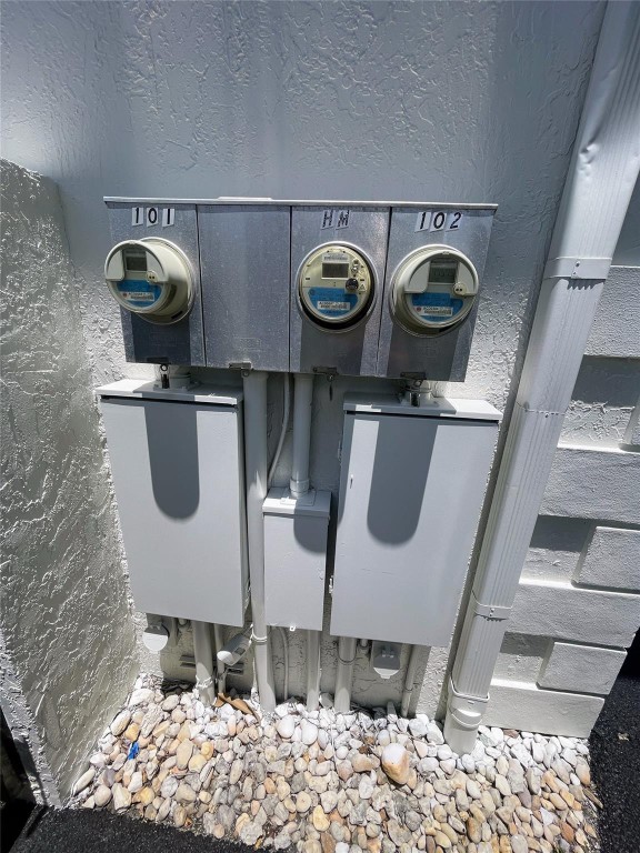 LAUDERDALE PARK - Residential Income