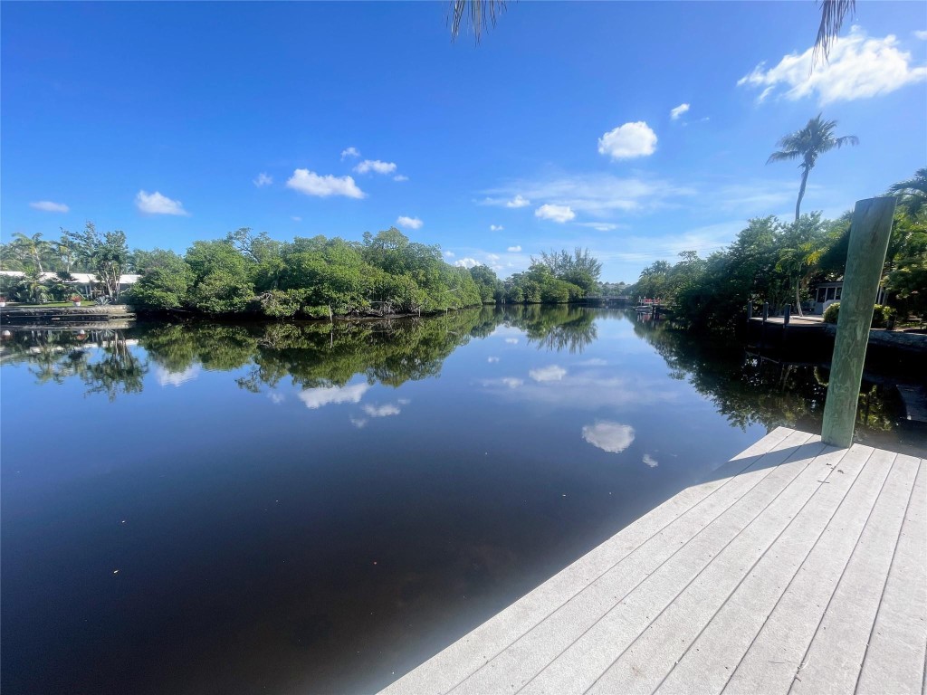 LAUDERDALE PARK - Residential Income