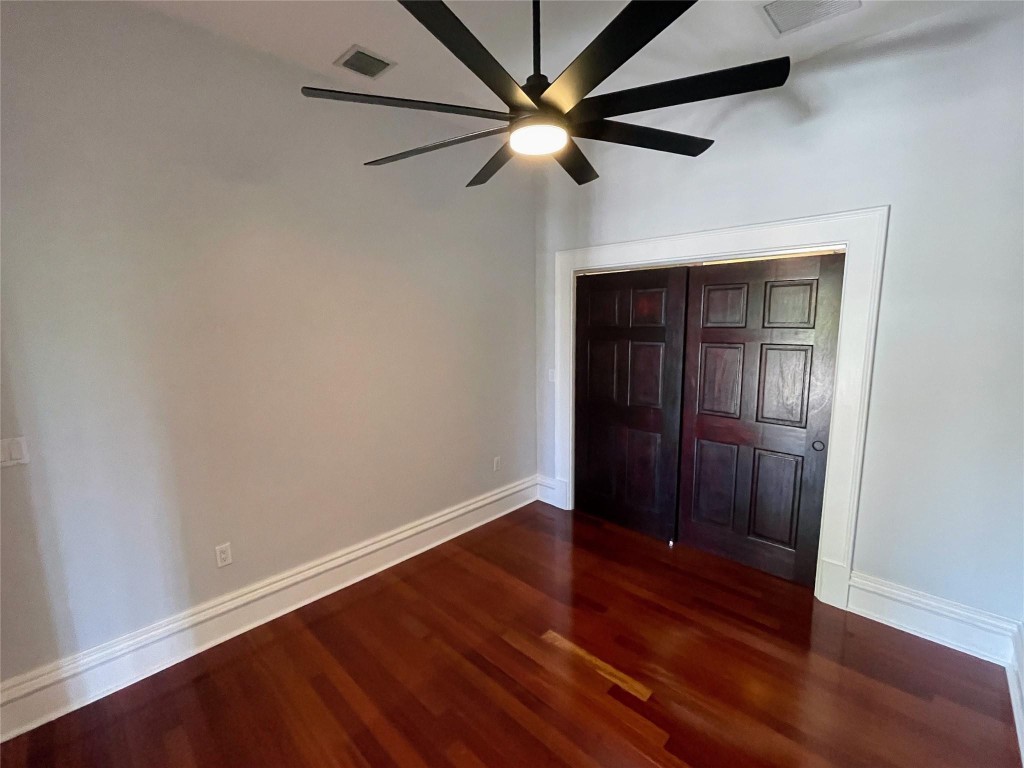 LAUDERDALE PARK - Residential Income