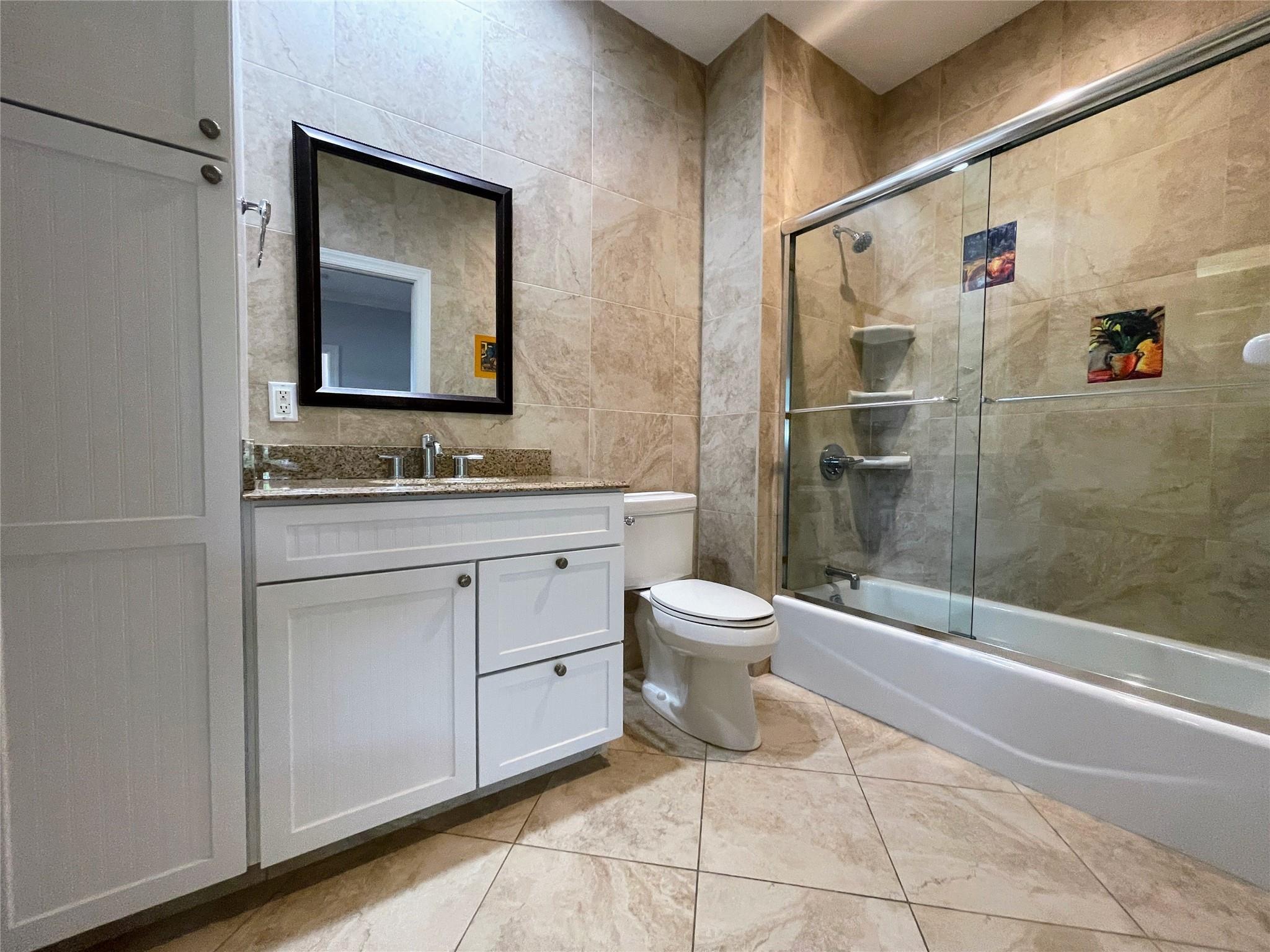 LAUDERDALE PARK - Residential Income